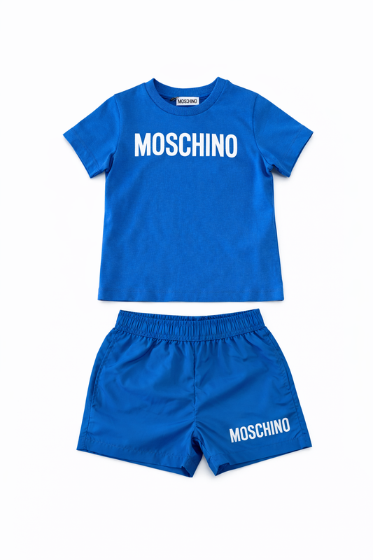 MOSCHINO BOYS BLUE SWIM SHORTS/T SHIRT SET HUM05U/HUL01K