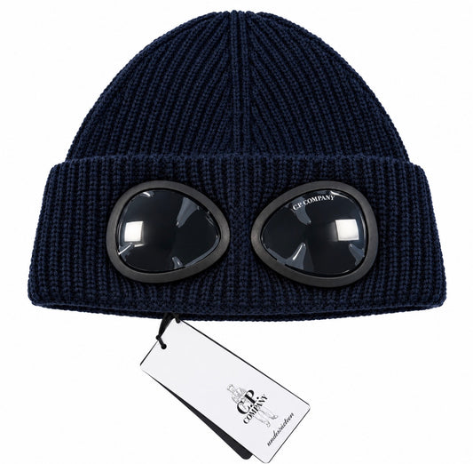 CP COMPANY GOGGLE HAT IN NAVY CQX007