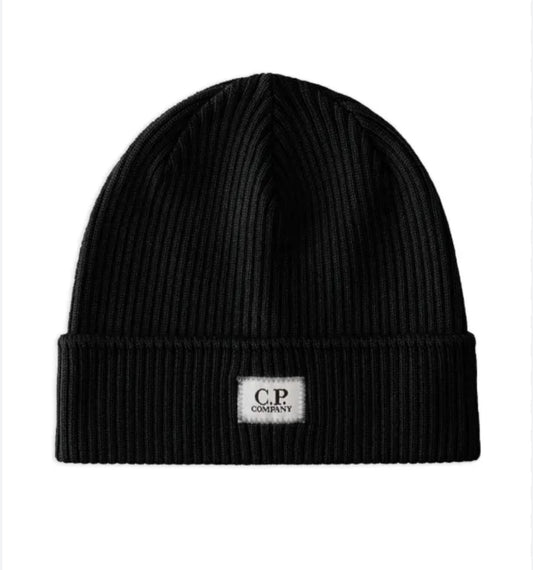 C.P. COMPANY BOYS BLACK HAT. CNX009