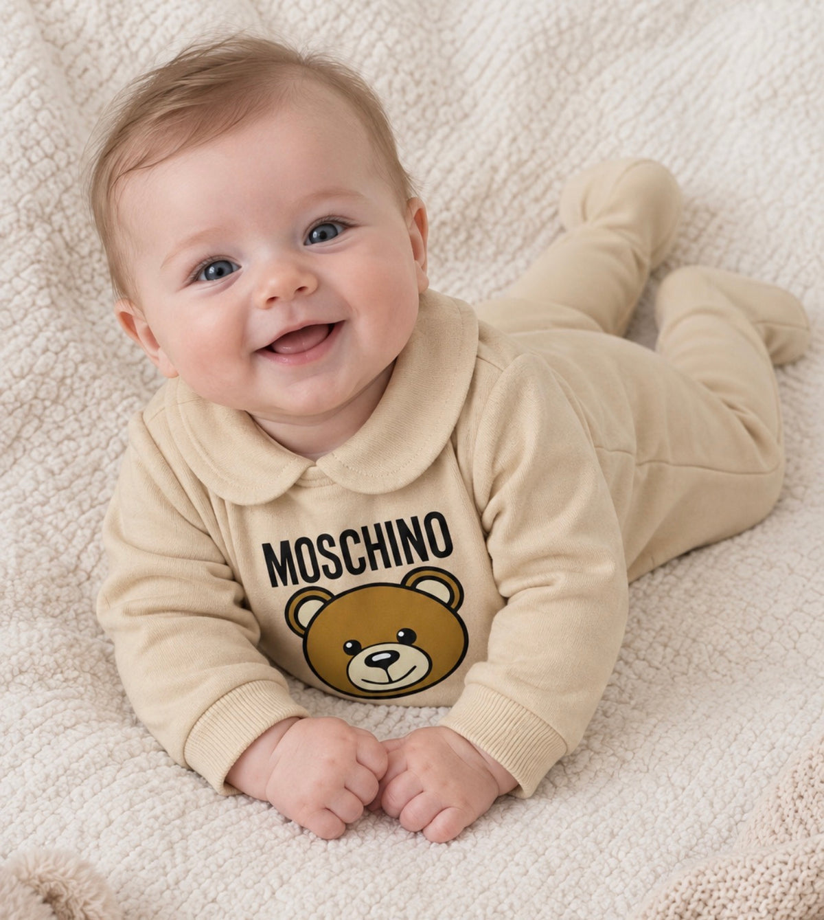 MOSCHINO NEW BORN BEIGE BABYGROW MUY098