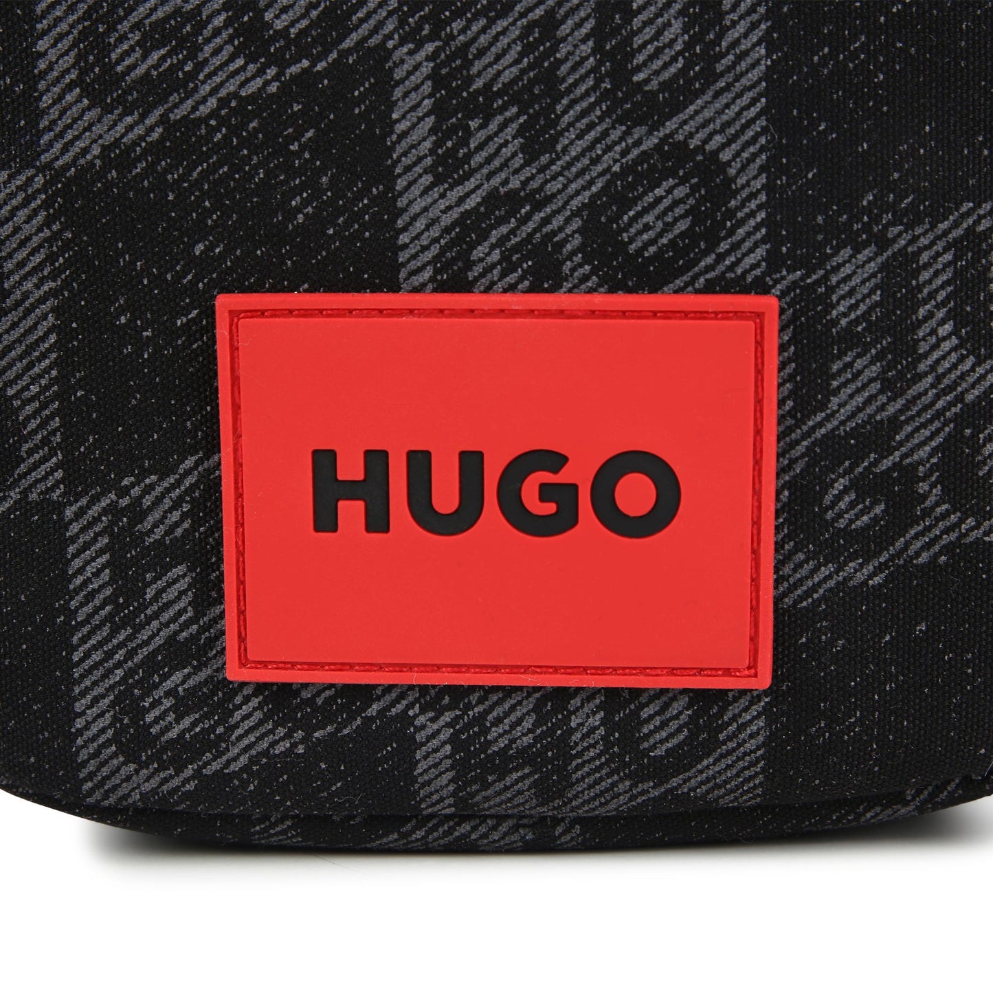 HUGO BLACK MESSENGER BAG G00285