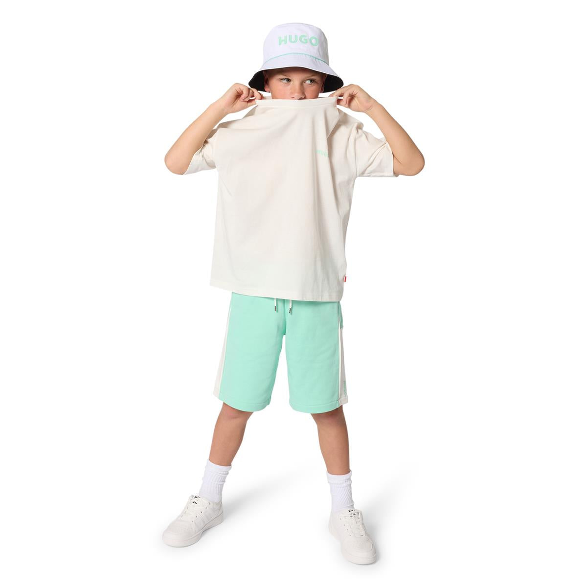 HUGO REVERSIBLE GREEN/BLACK BUCKET HAT G01165